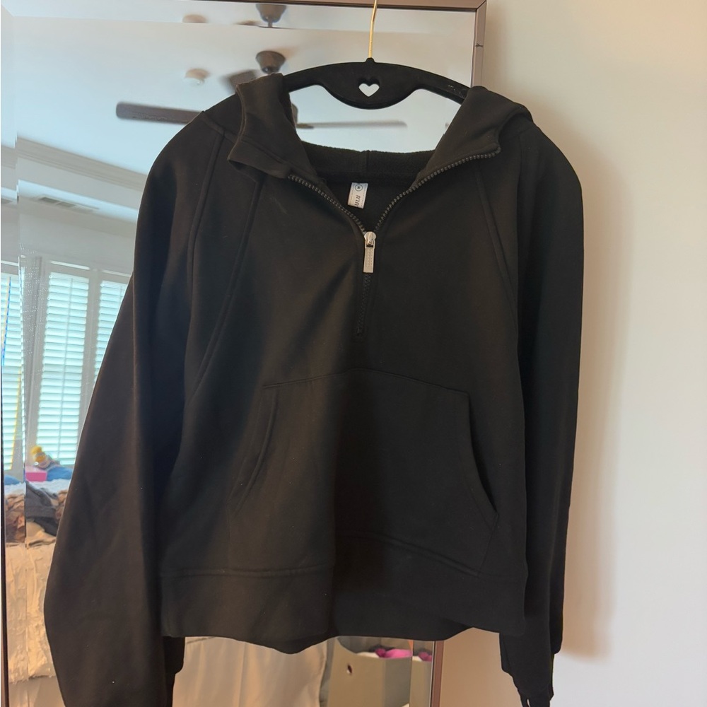 LasLulu Black Zip-Up Hoodie